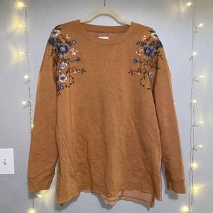American Eagle floral crewneck
